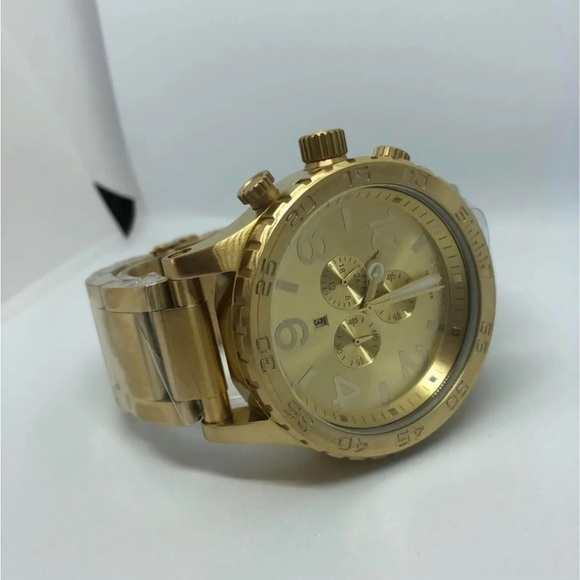 Nixon 51-30 Chrono Watch - Picture 2 of 5